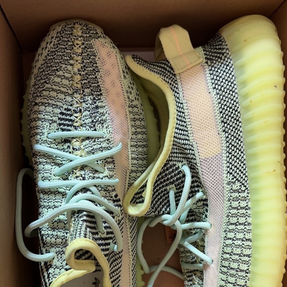 Yeezys 700
